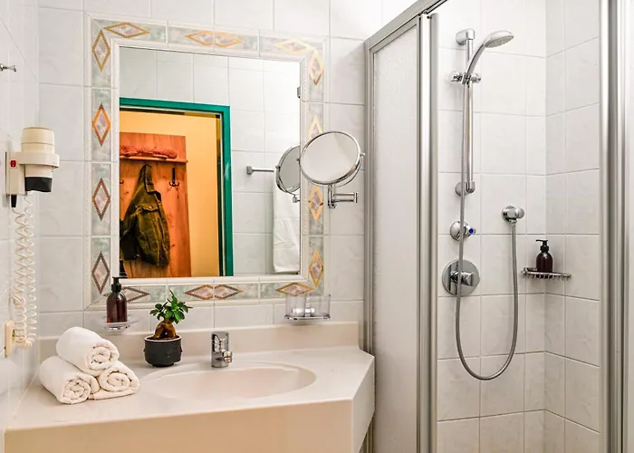 Alphatauern Health Resort - Adults Only 15 Plus 4*